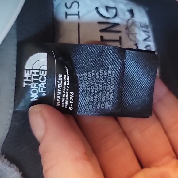 6-12 month North Face Infant Winter Onesie Jacket - Picture 2 of 5